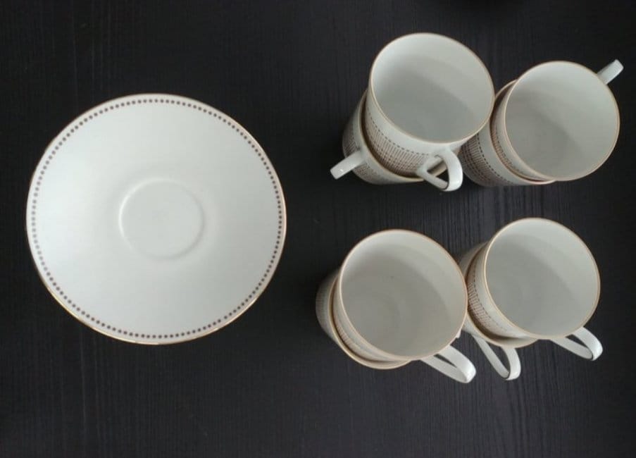 Hutschenreuther Arzberg Bavaria Porcelain Vintage Luxury Tea Set Mid 20th. Century